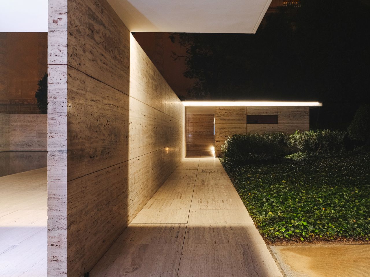 Ludwig Mies van der Rohe Pavillon, Barcelona