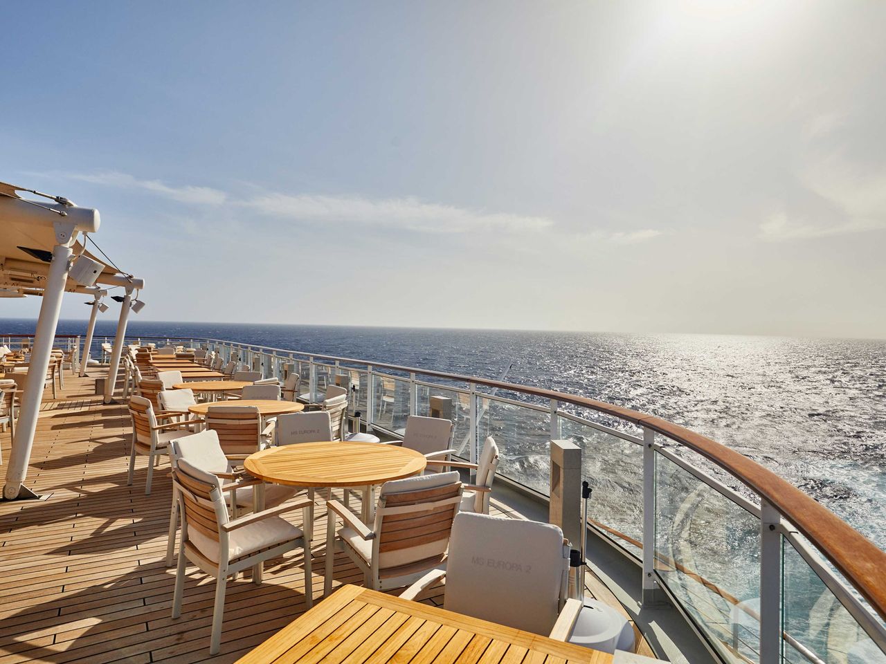 Außenbereich der Europa 2 von Hapag-Lloyd Cruises