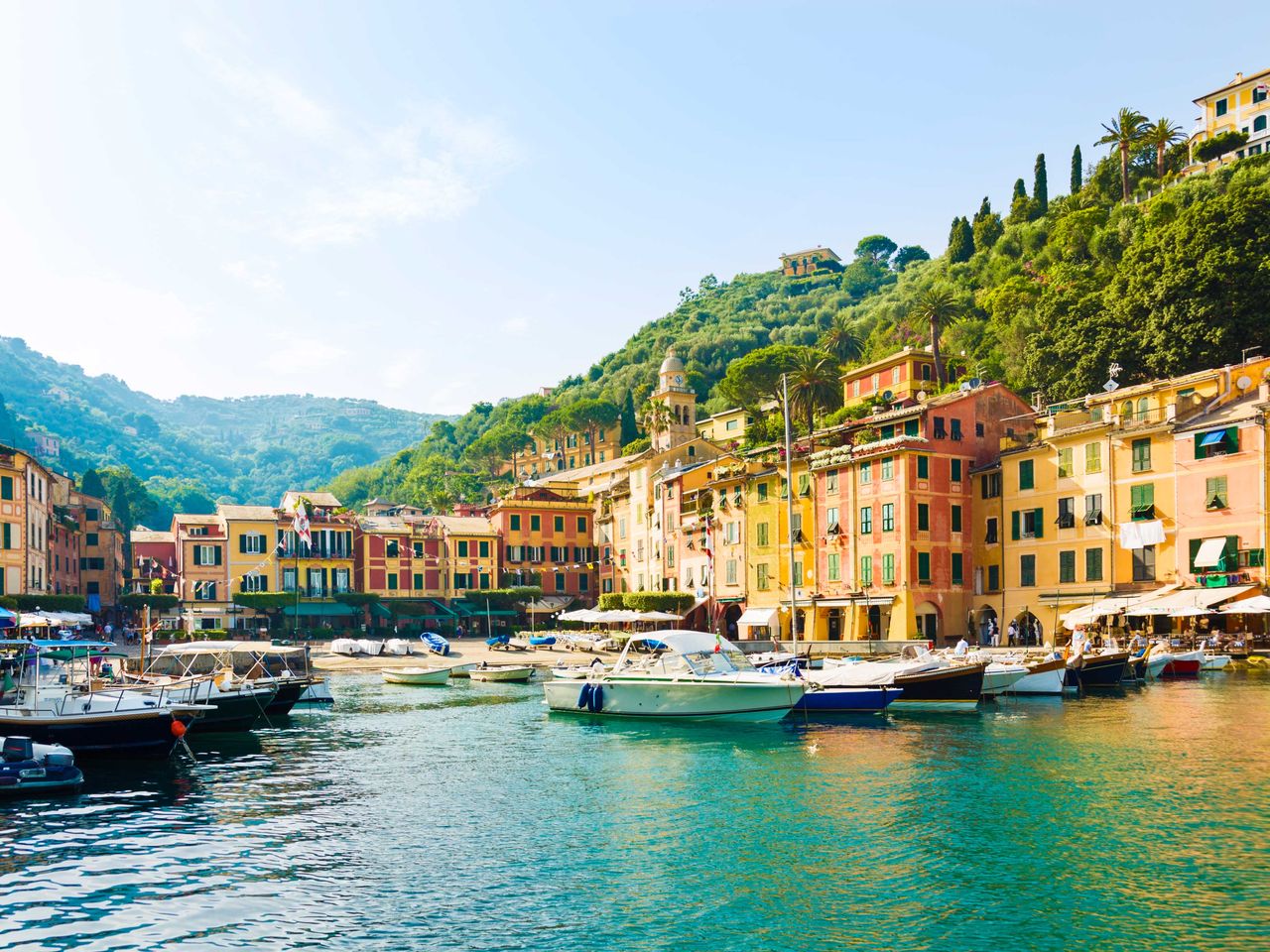 Blick auf den Hafen und Yachten, Portofino