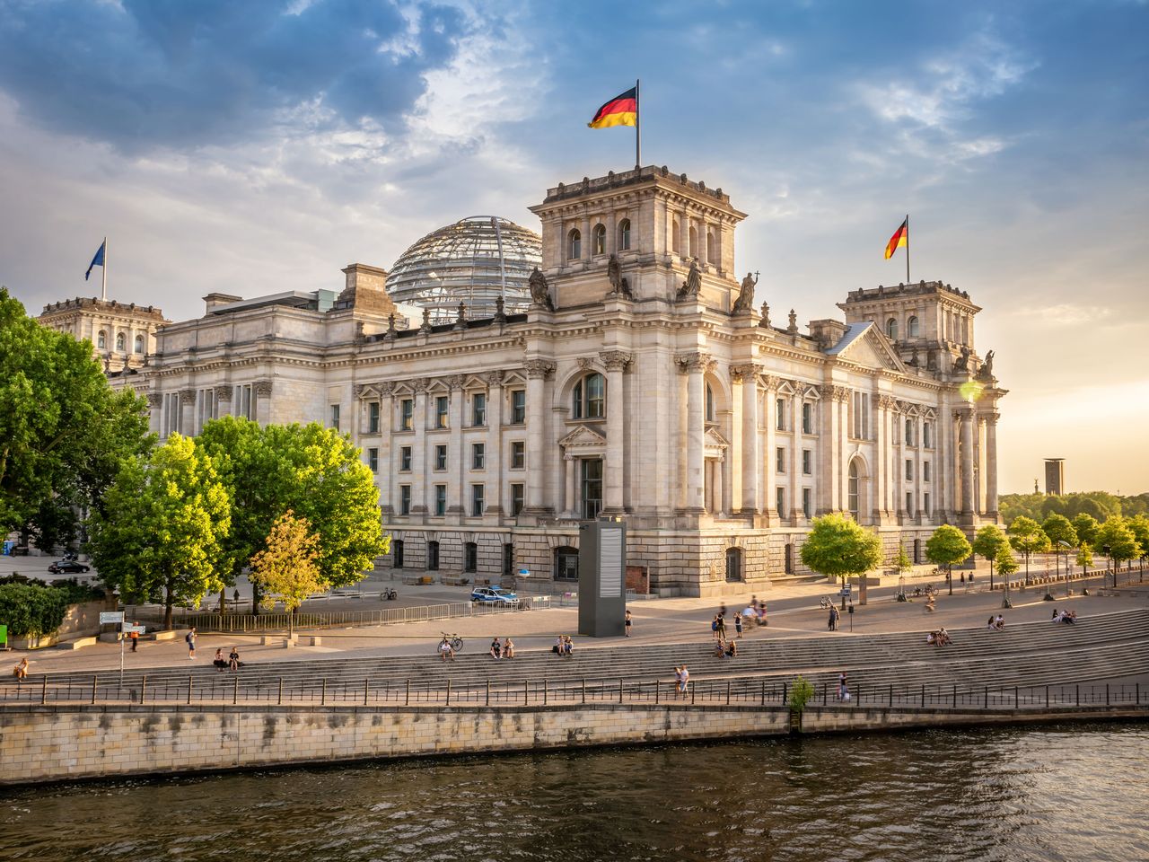 Außenansicht Bundestag in Berlin
