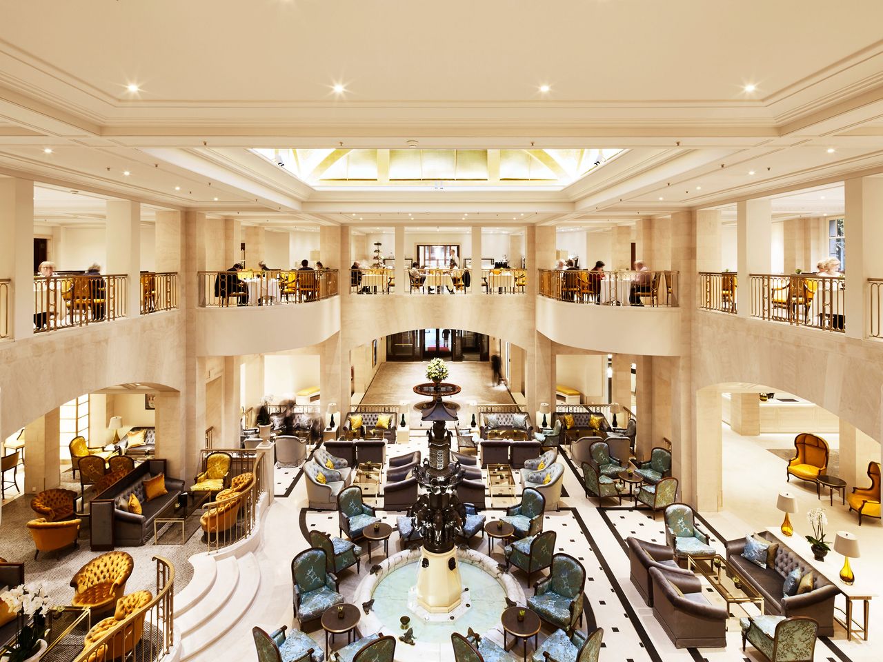 Lobby und Bel Etage im Hotel Adlon