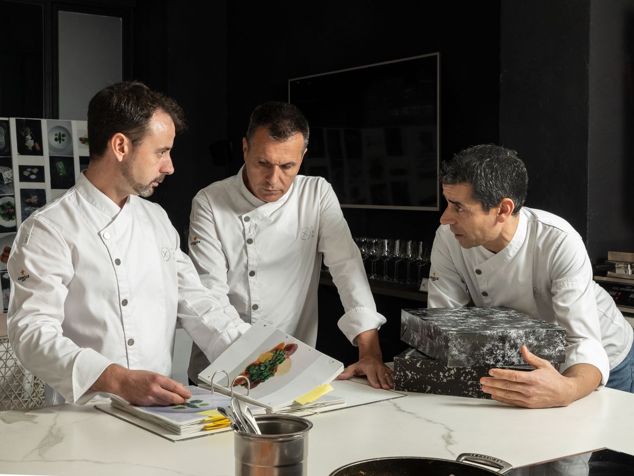 Oriol Castro, Eduard Xatruch und Mateu Casa&ntilde;as in ihrem Restaurant Disfrutar