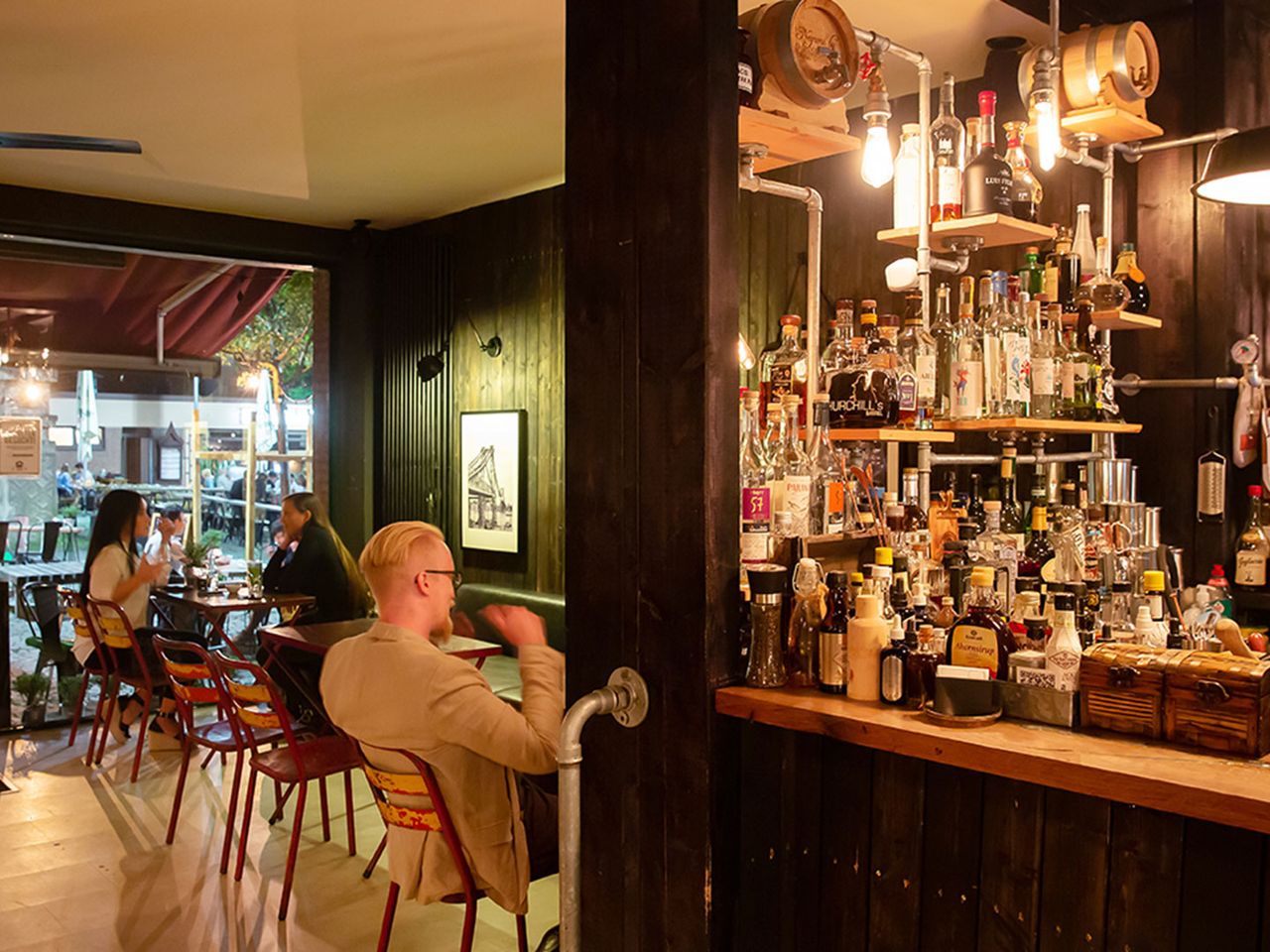 Dry Liquid Supper Bar