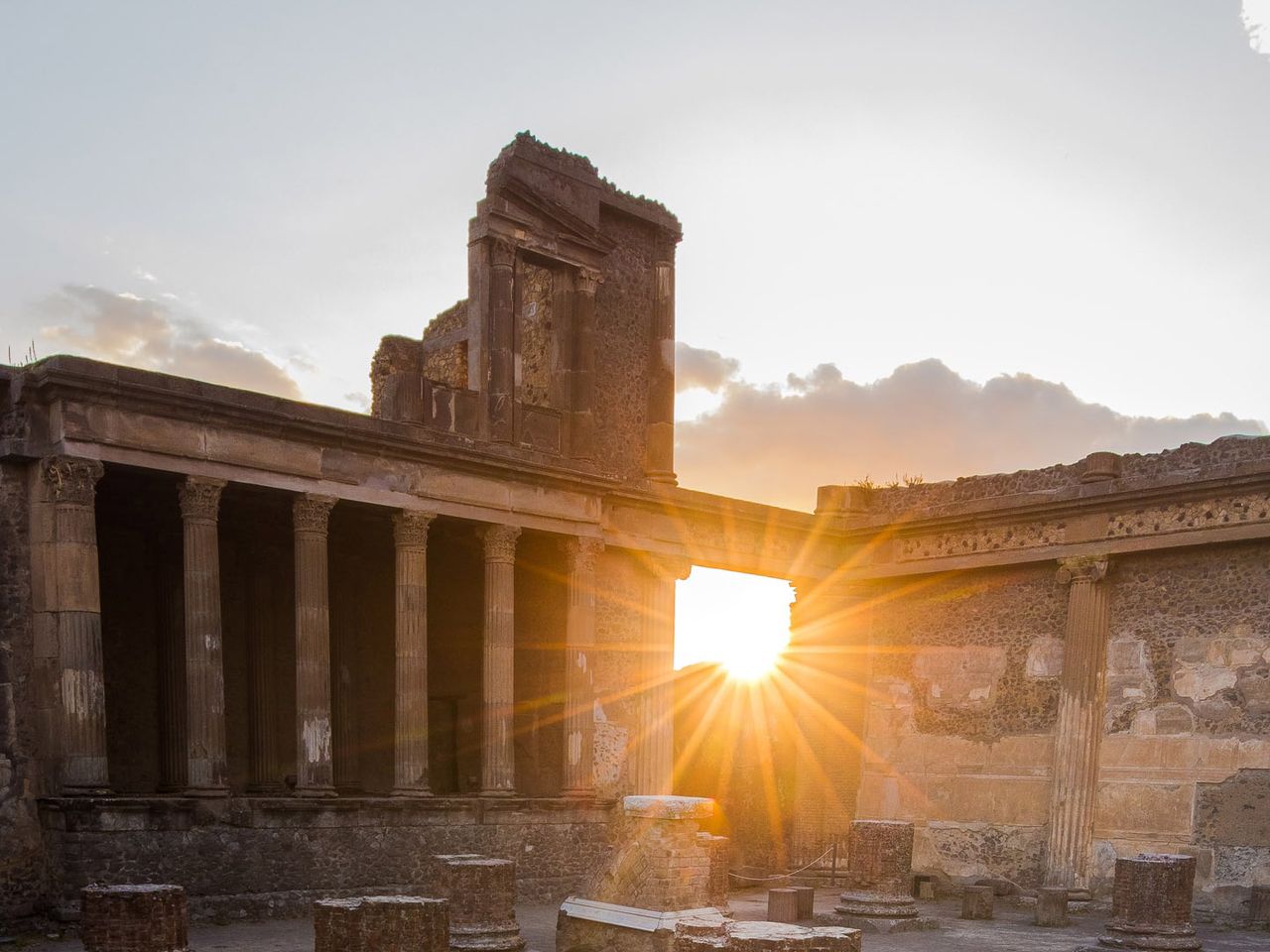 Italien, Pompeji im Sonnenuntergang