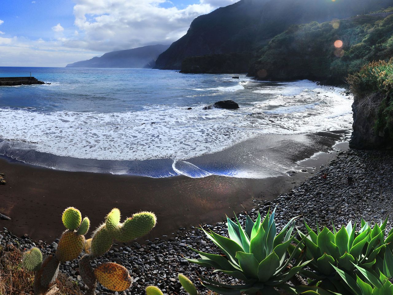 Praia do Porto do Seixal, Madeira