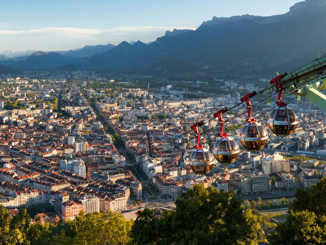 Seilbahn in Grenoble, französische Alpenstadt