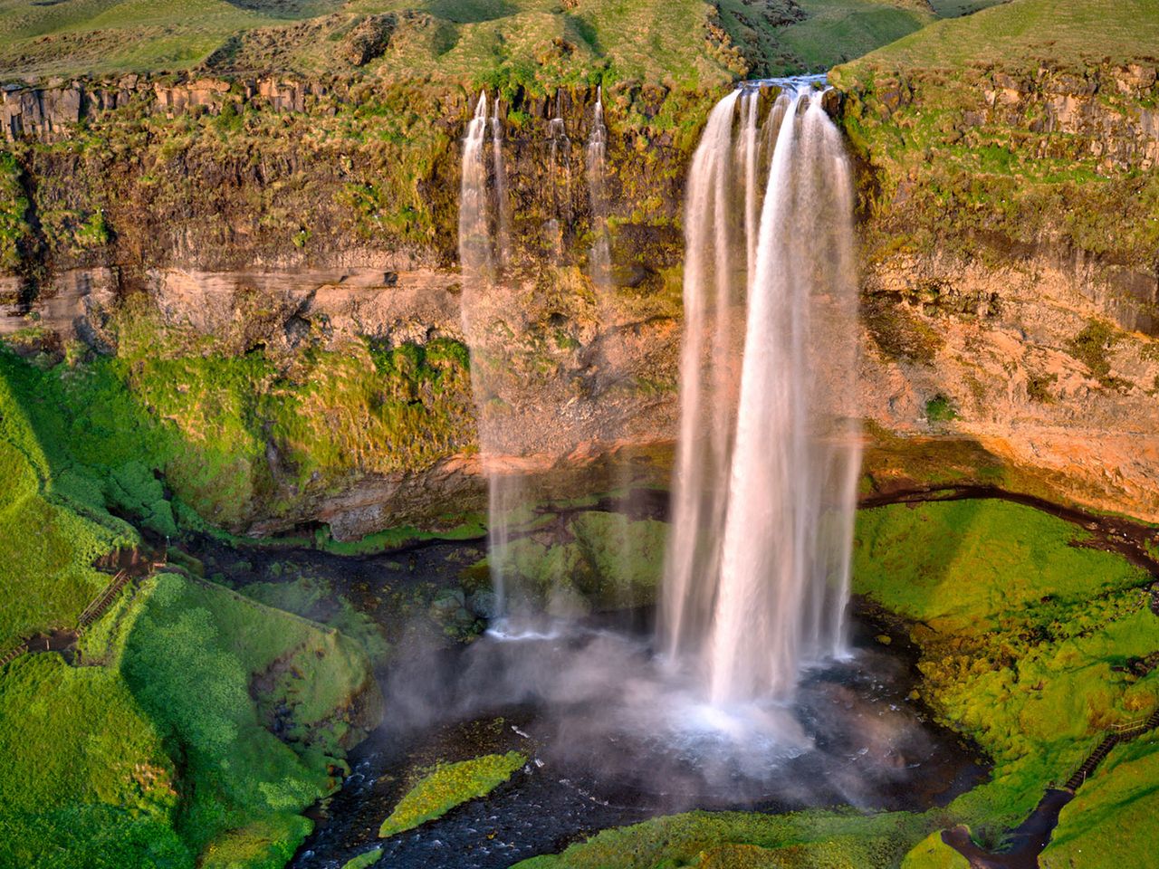 Blick auf den Wasserfall Seljalandsfoss