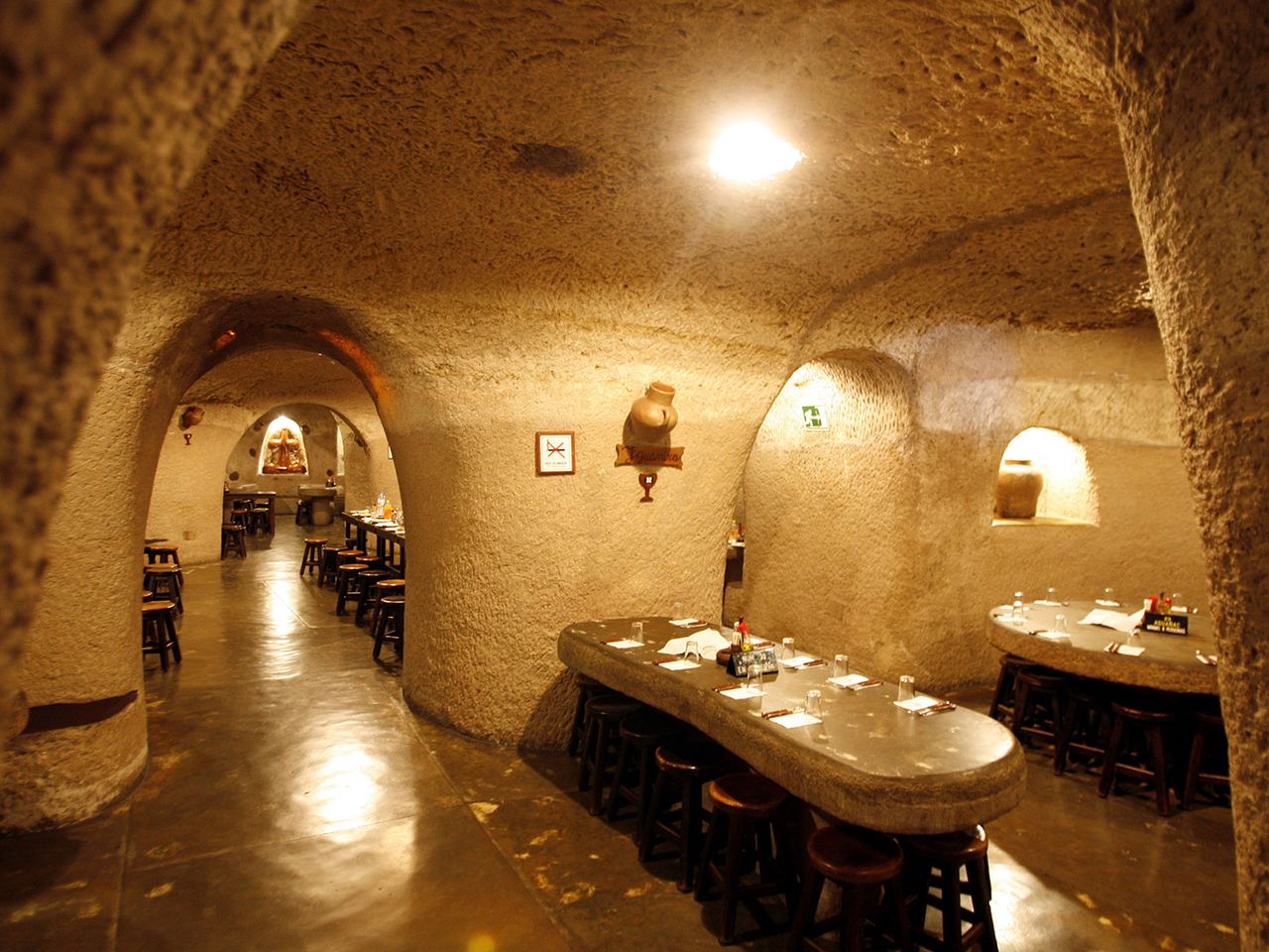 Die Höhlenrestaurants von Guayadeque auf Gran Canaria