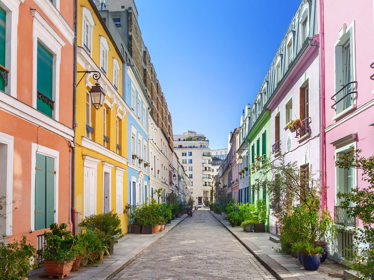 Rue Cremieux in Paris