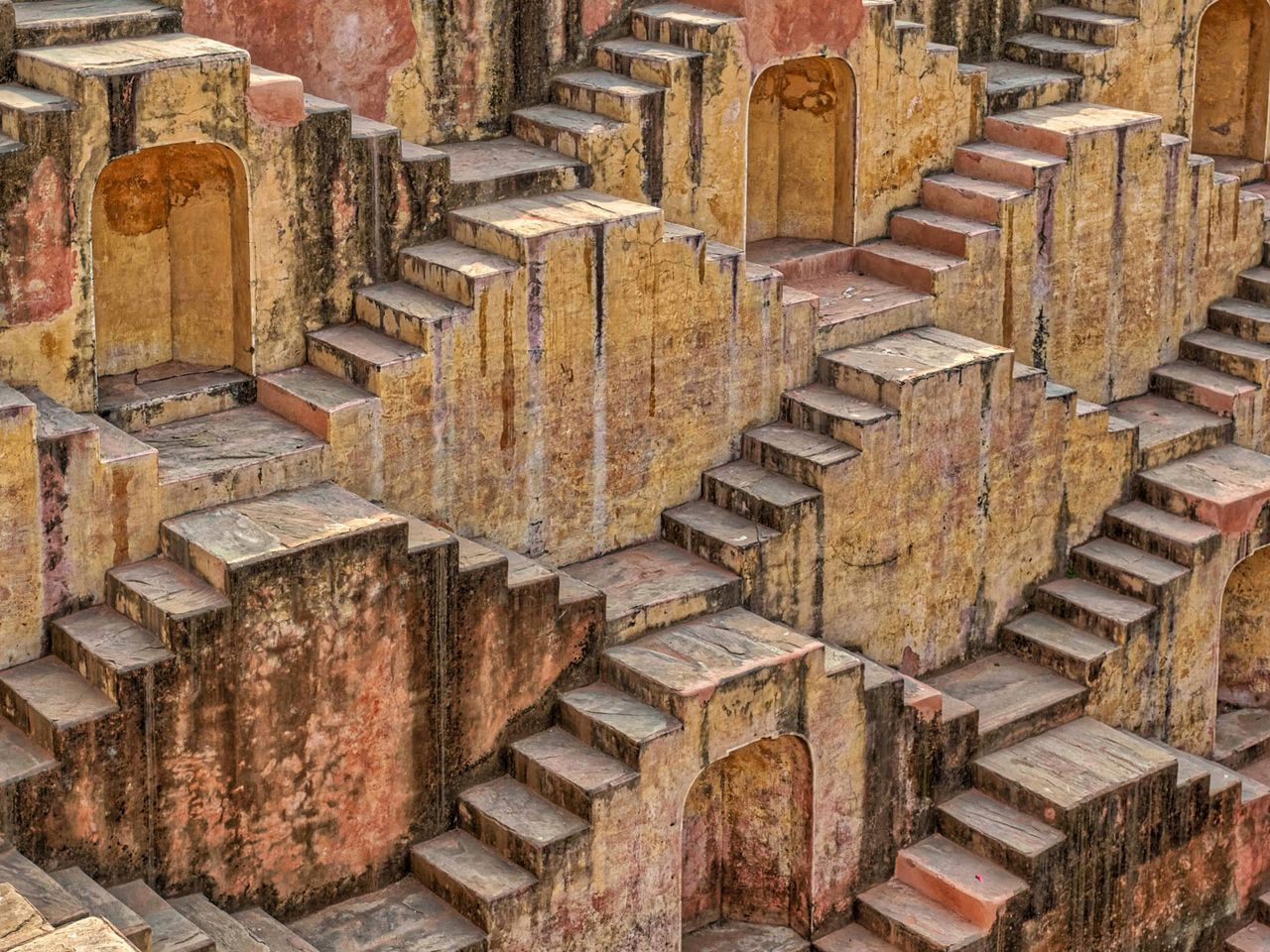 Chand Baori, Treppenbrunnen in Indien