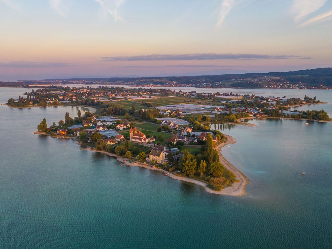Blick auf Insel Reichenau im Bodensee