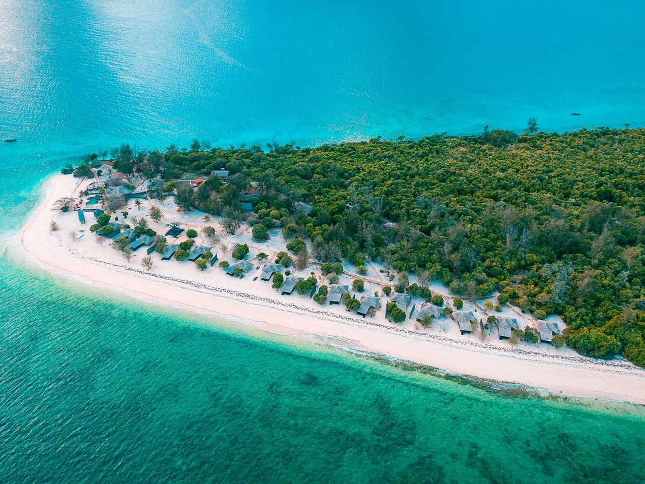 Blick von oben auf Bawe Island