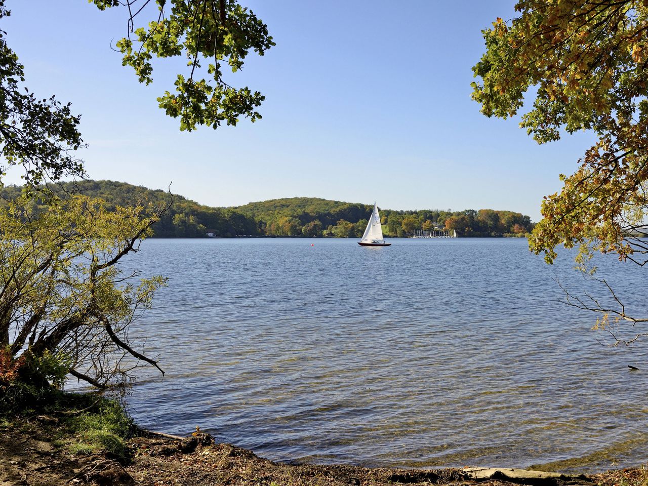 Segelboot auf dem Möhnesee, NRW