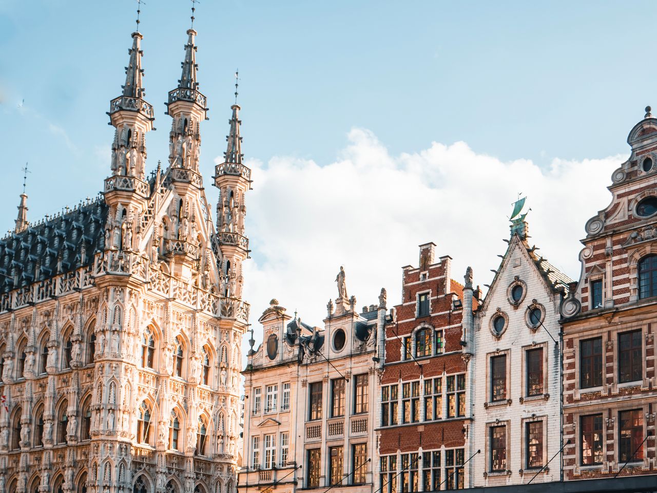 Rathaus von Leuven und weitere historische Bauten
