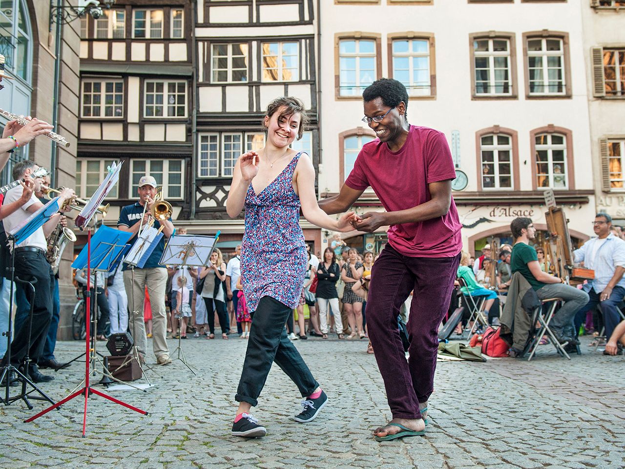 Straßburg Musikfest, tanzende Menschen