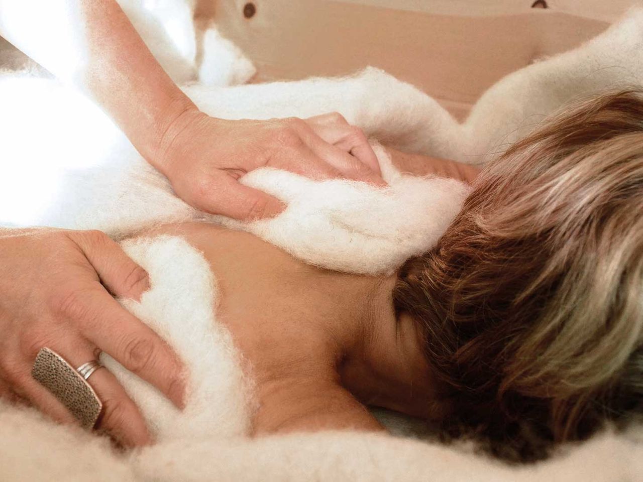 Schafwollmassage und -bad, Hotel Waltershof in Südtirol