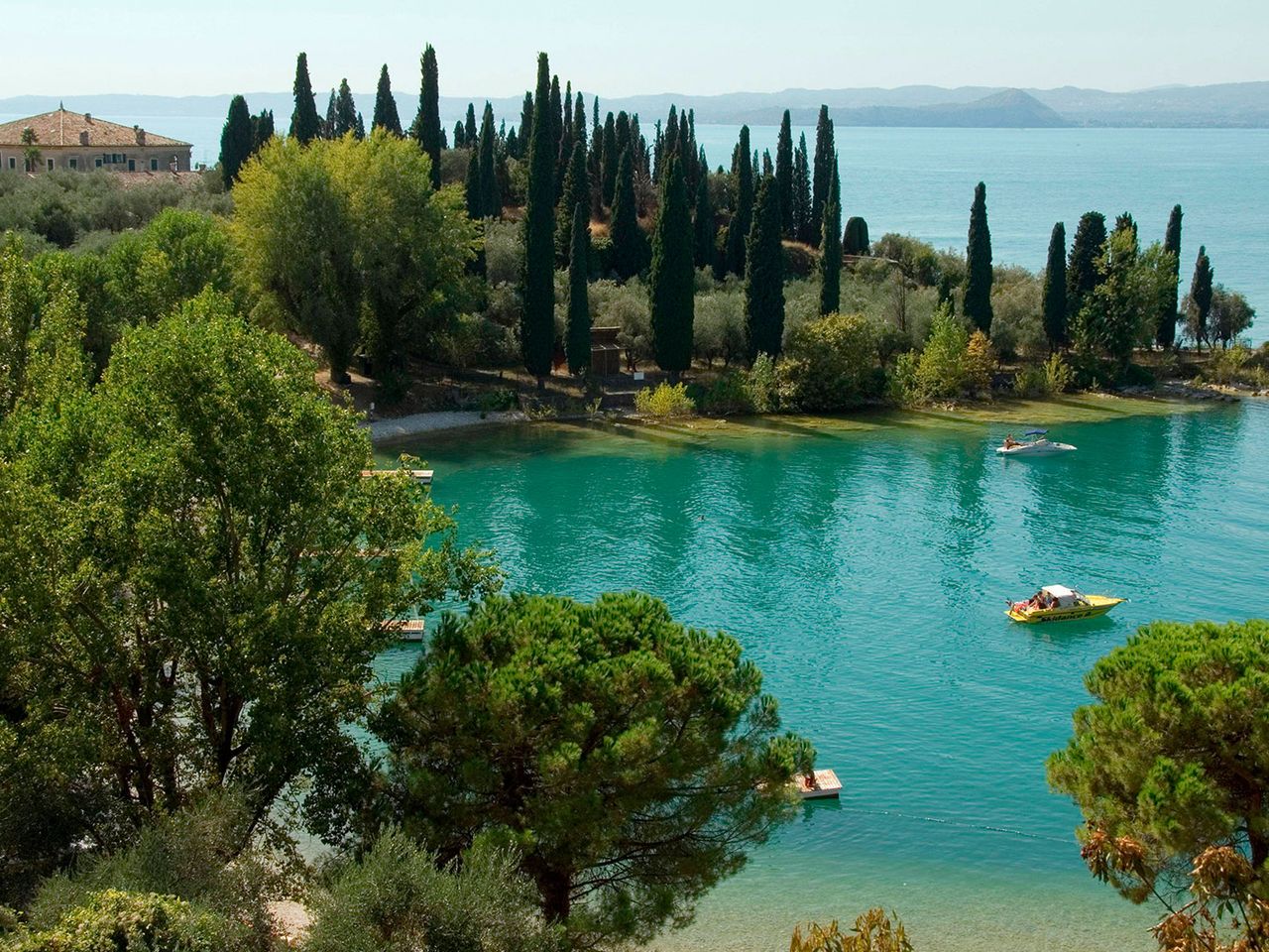 Baia delle Sirene, Punta San Vigilio