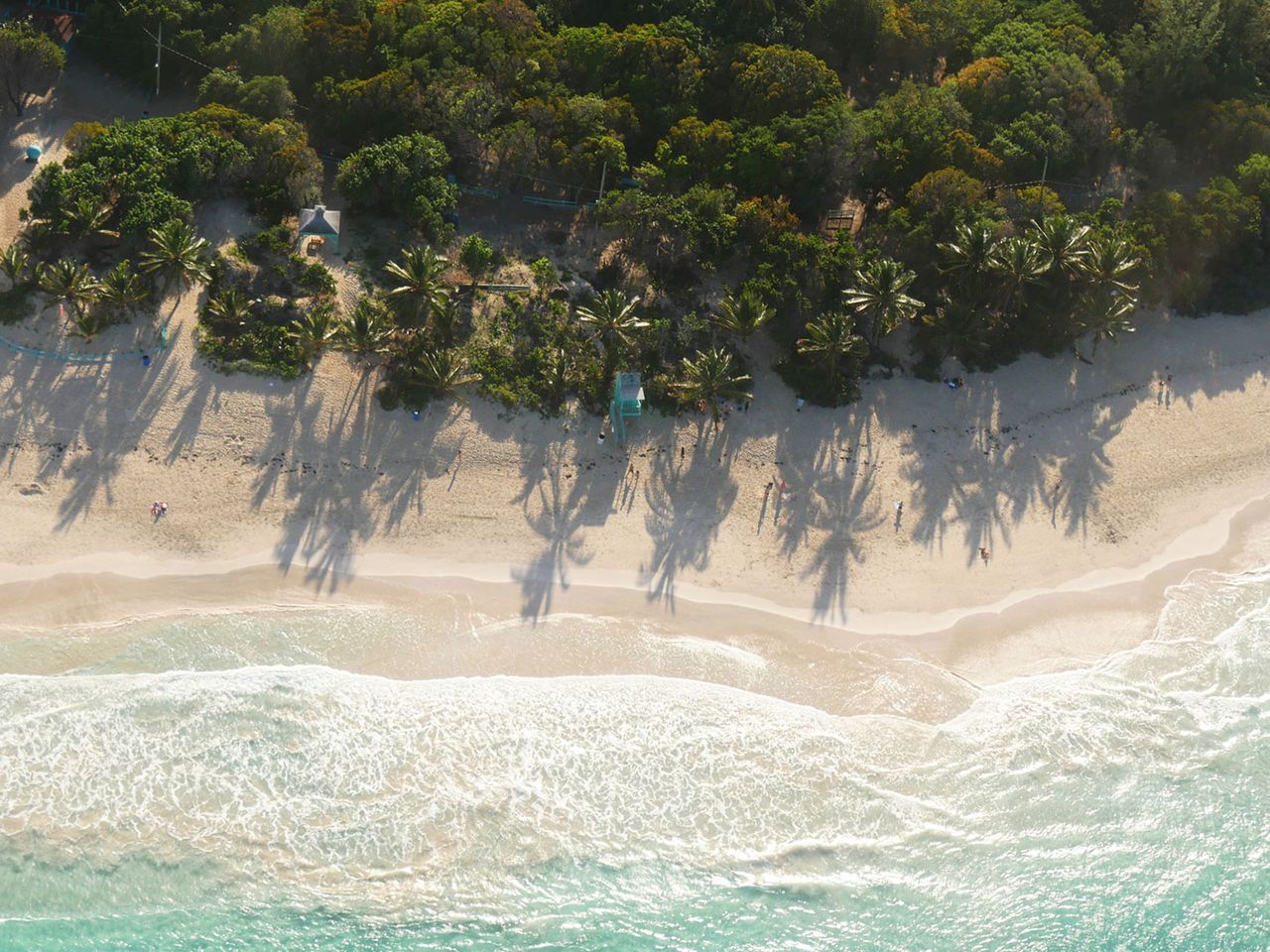 Luftaufnahme der Playa Flamenco in Puerto Rico