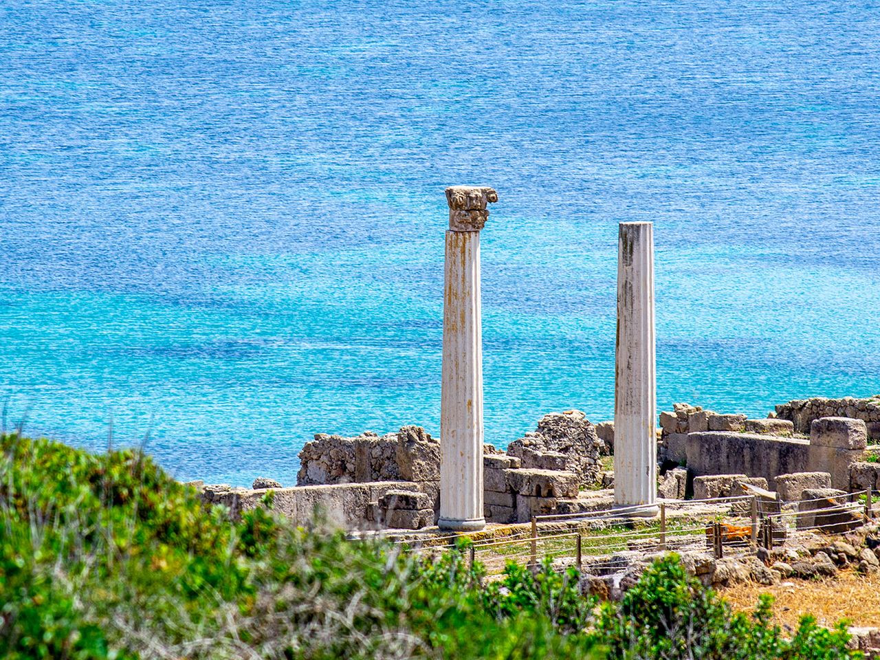 Ruinen von Tharros und Blick aufs Meer