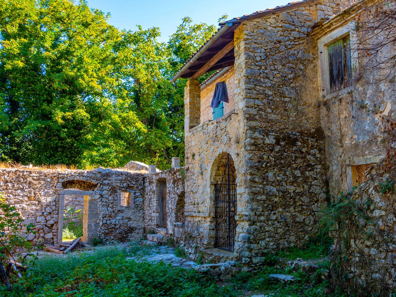 Steinhaus in Perithia, Geisterdorf auf Korfu