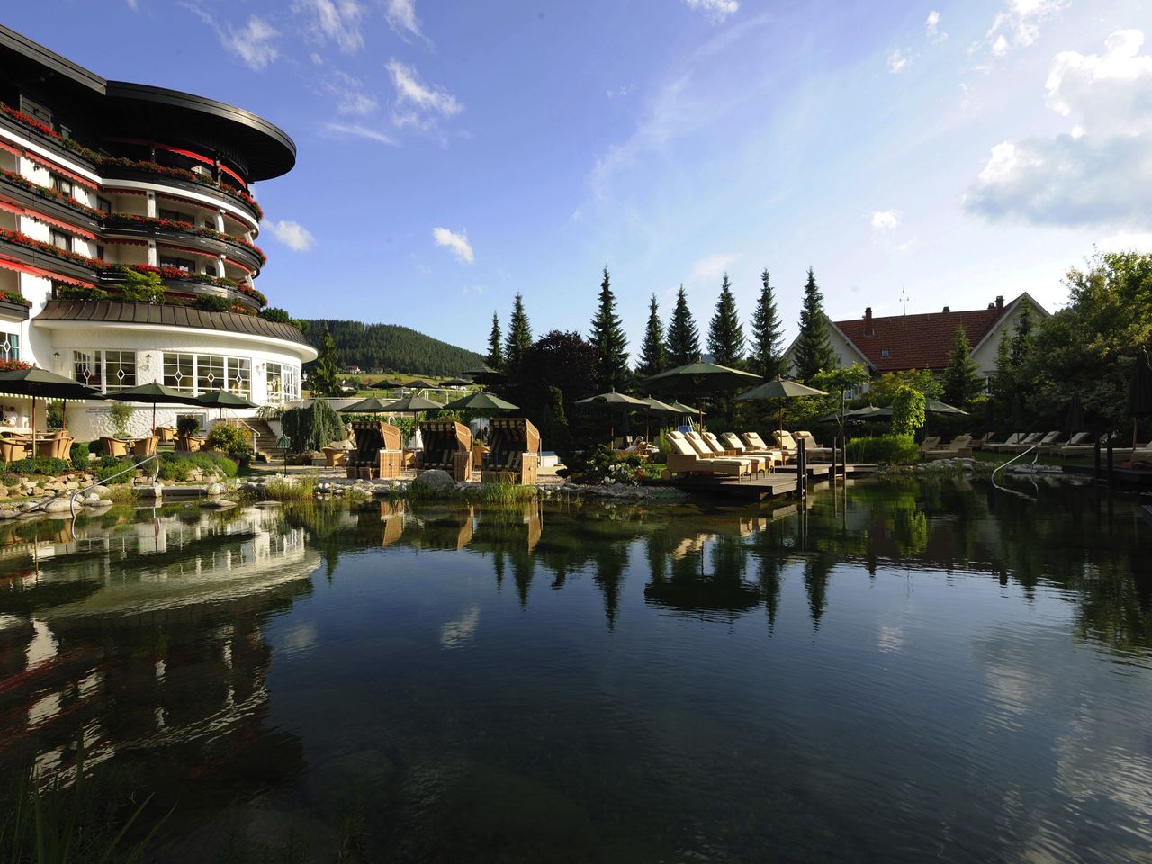Außenansicht „Hotel Bareiss“ im Schwarzwald
