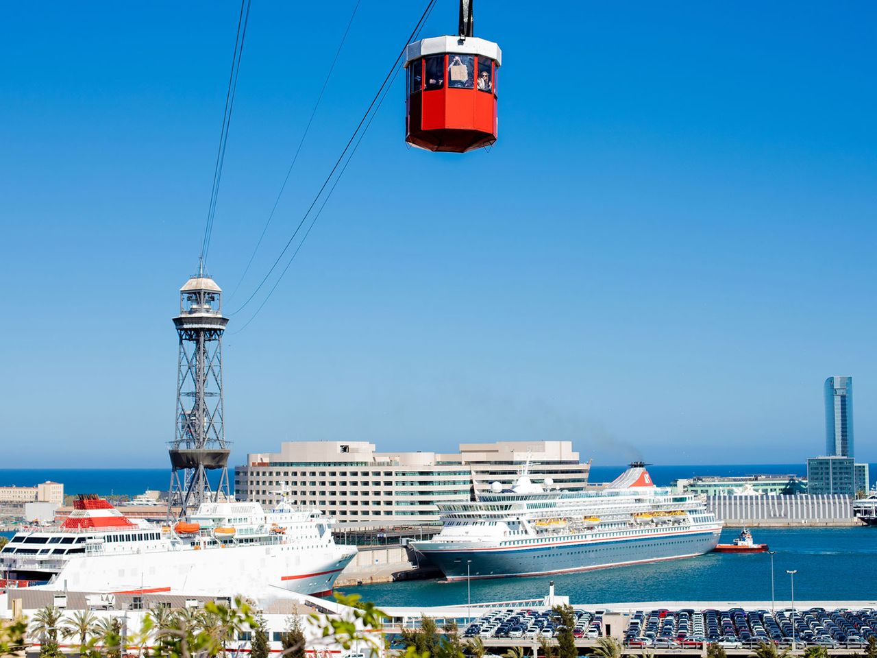 Kreuzfahrt-Terminal am Hafen von Barcelona