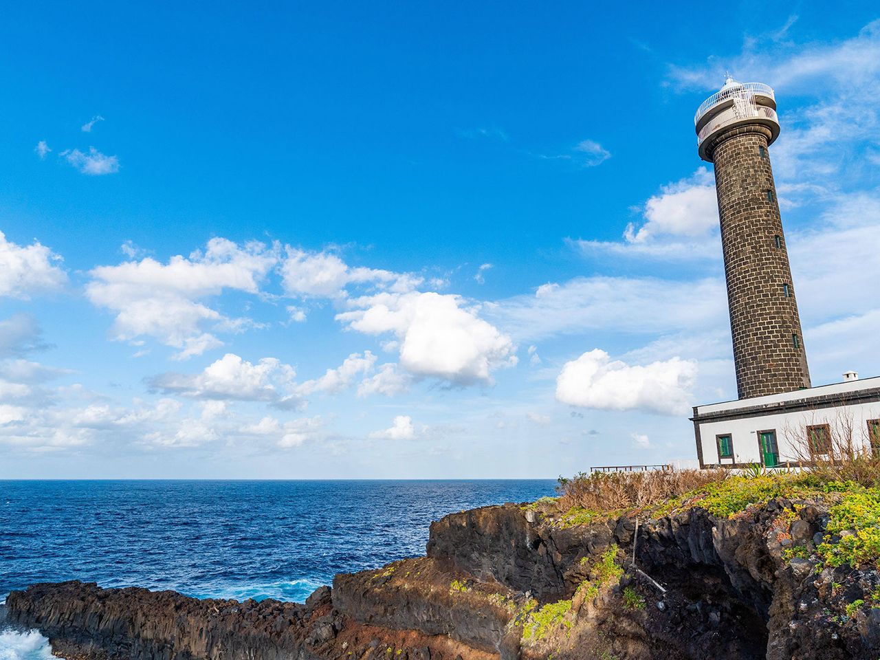 Der Leuchtturm Faro Cumplida auf La Palma