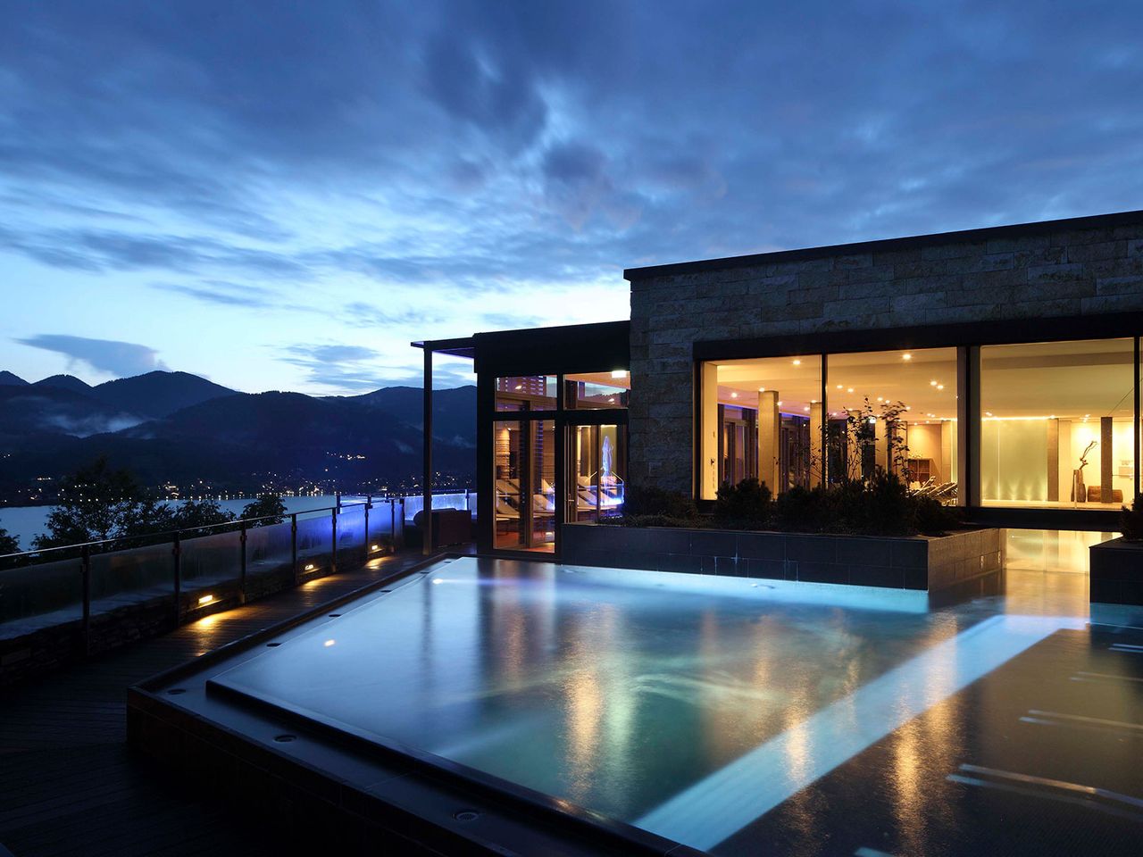 Außenpool des Spa-Bereichs im DAS TEGERNSEE