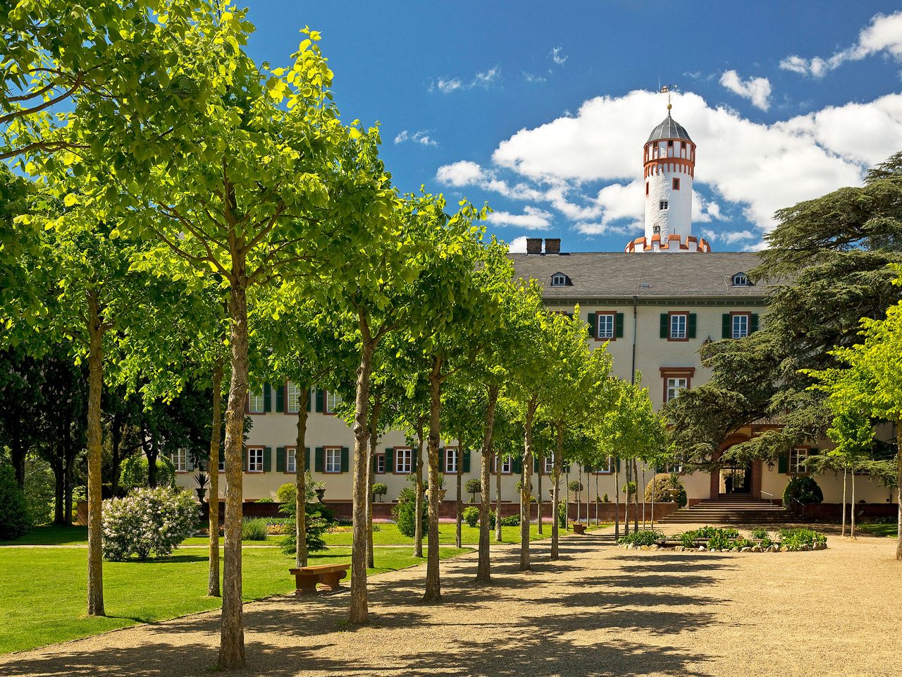 Schloss mit Weißem Turm in Bad Homburg, Hessen