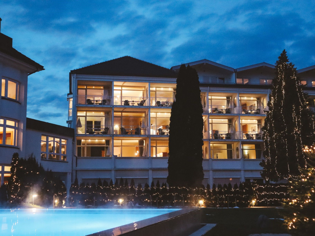 Das Parkhotel Aussen Pool