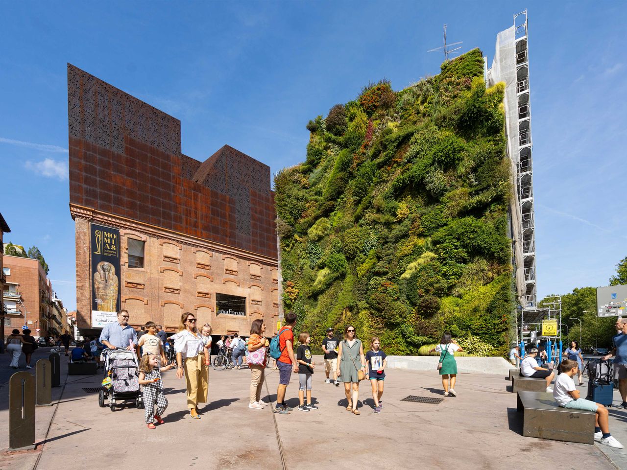 Außenansicht CaixaForum in Madrid