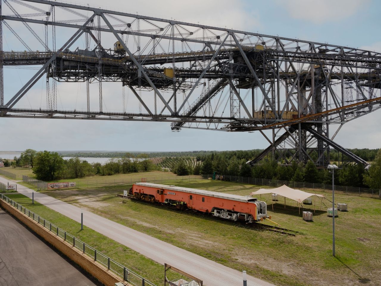 Abraumförderbrücke F60 im Lausitzer Seenland