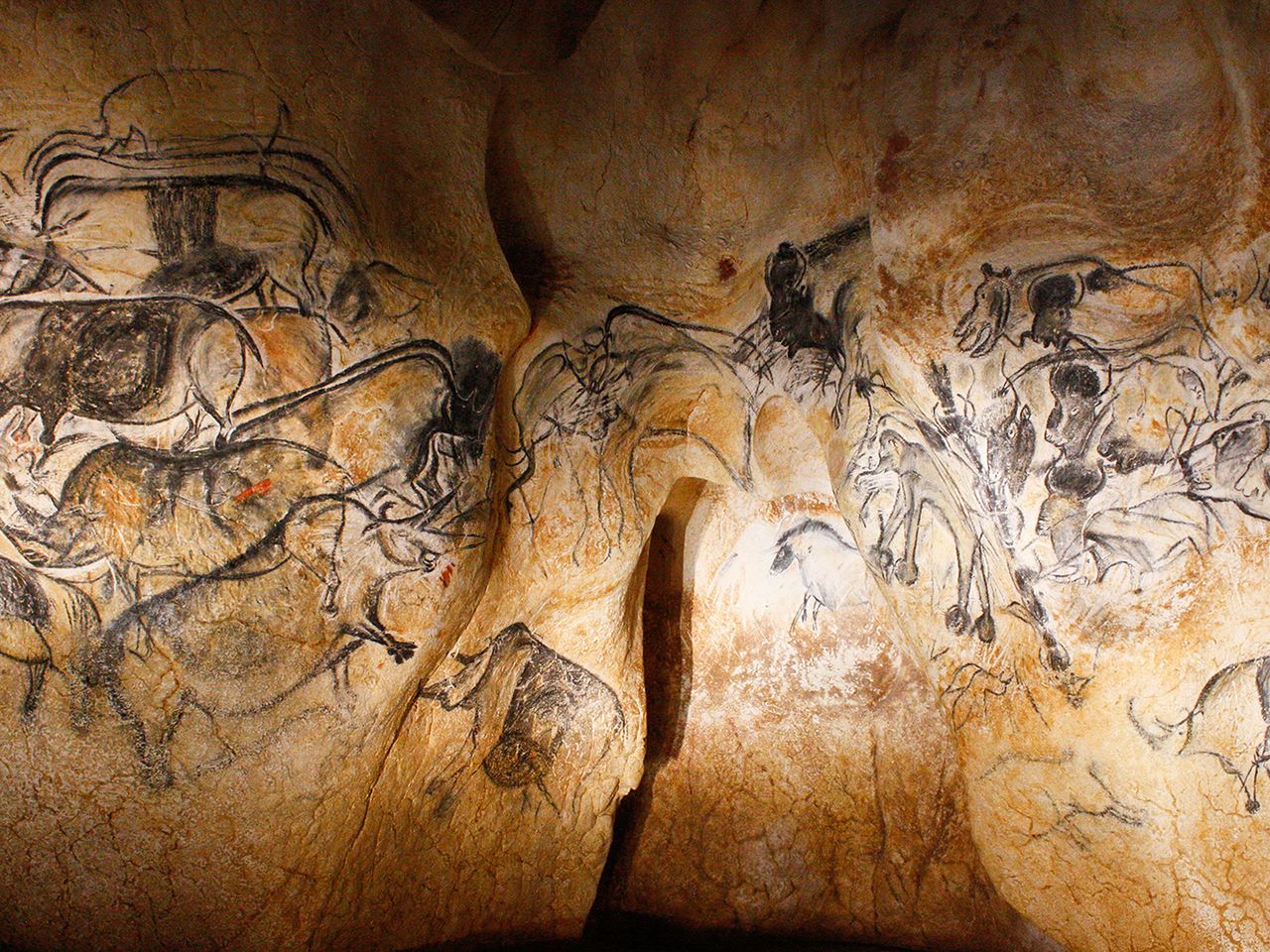 Grotte Chauvet 2, Höhlenmalereien
