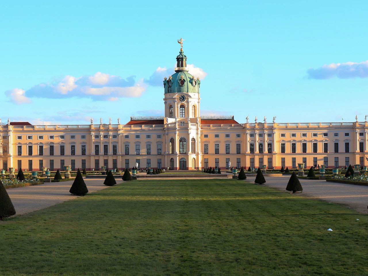 Parkanlage vor dem Schloss Charlottenburg