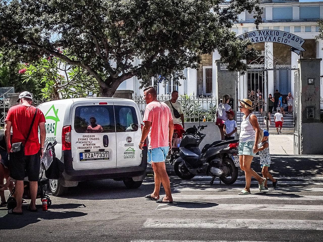 Evakuierung von Tourist:innen auf Rhodos