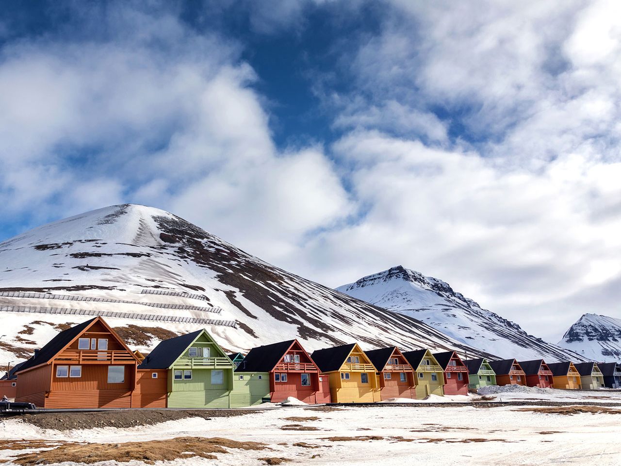 Bunte Häuser in Longyearbyen auf Spitzbergen