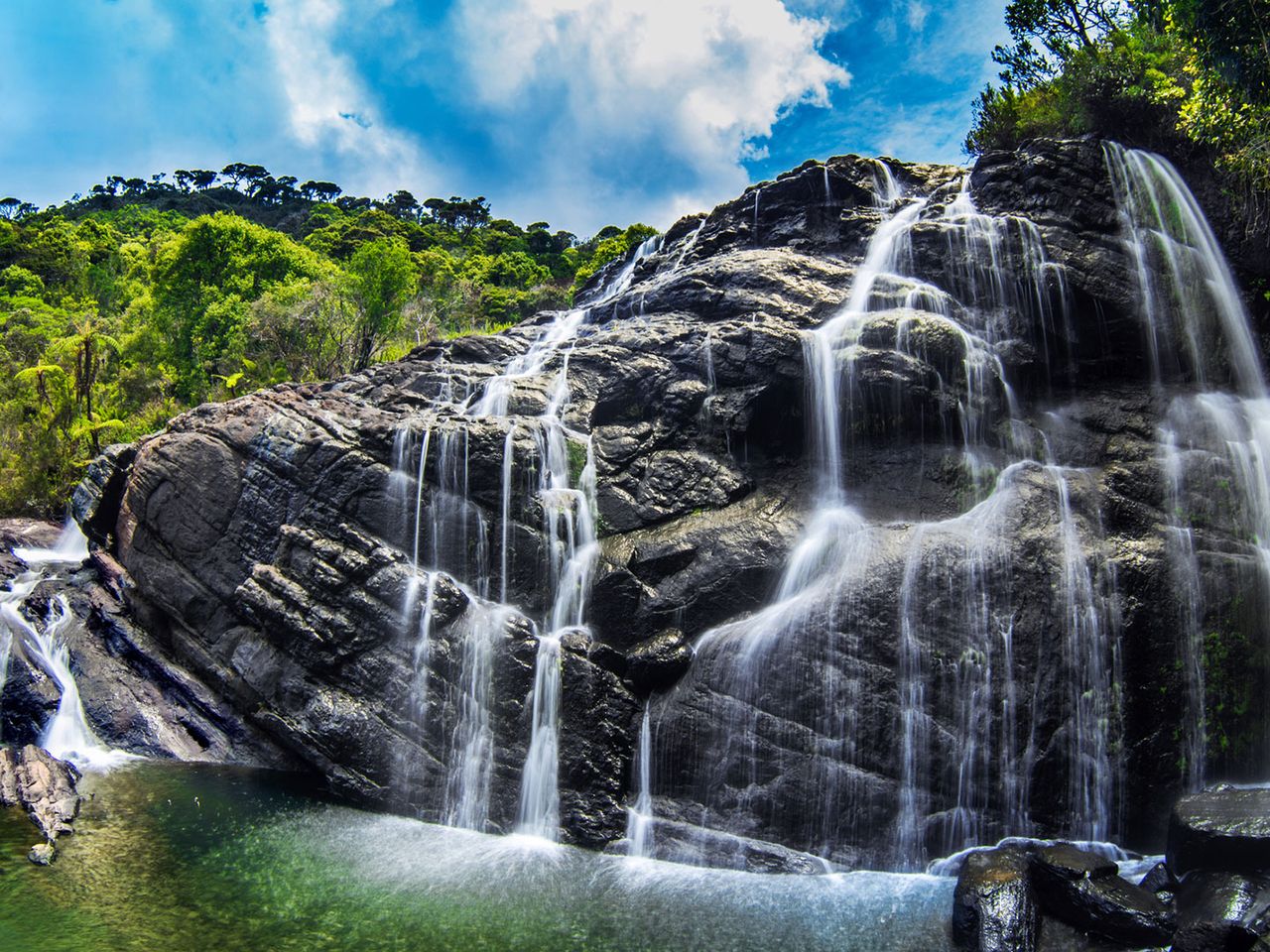 Baker Falls im Nationalpark Horton Plains, Sri Lanka 
