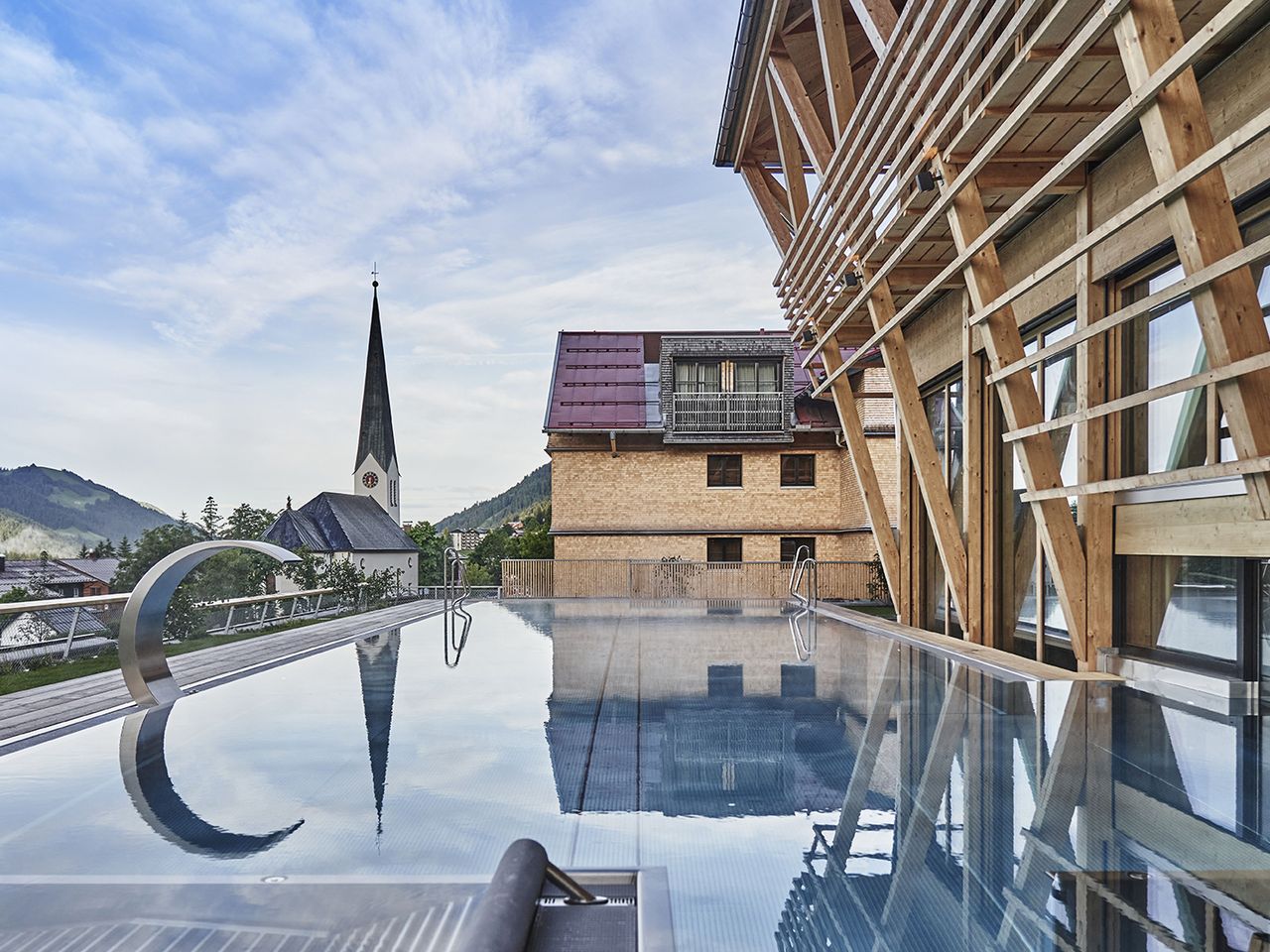 „Schloss Elmau“ in Elmau, Außenansicht