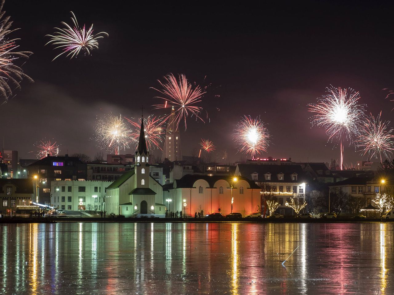 Feuerwerk Über Reykjavík