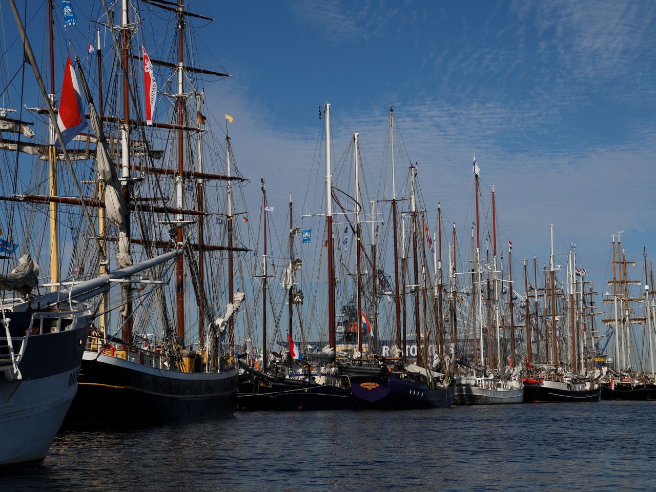 Riesenrad im Rostocker Stadthafen zur Hanse Sail