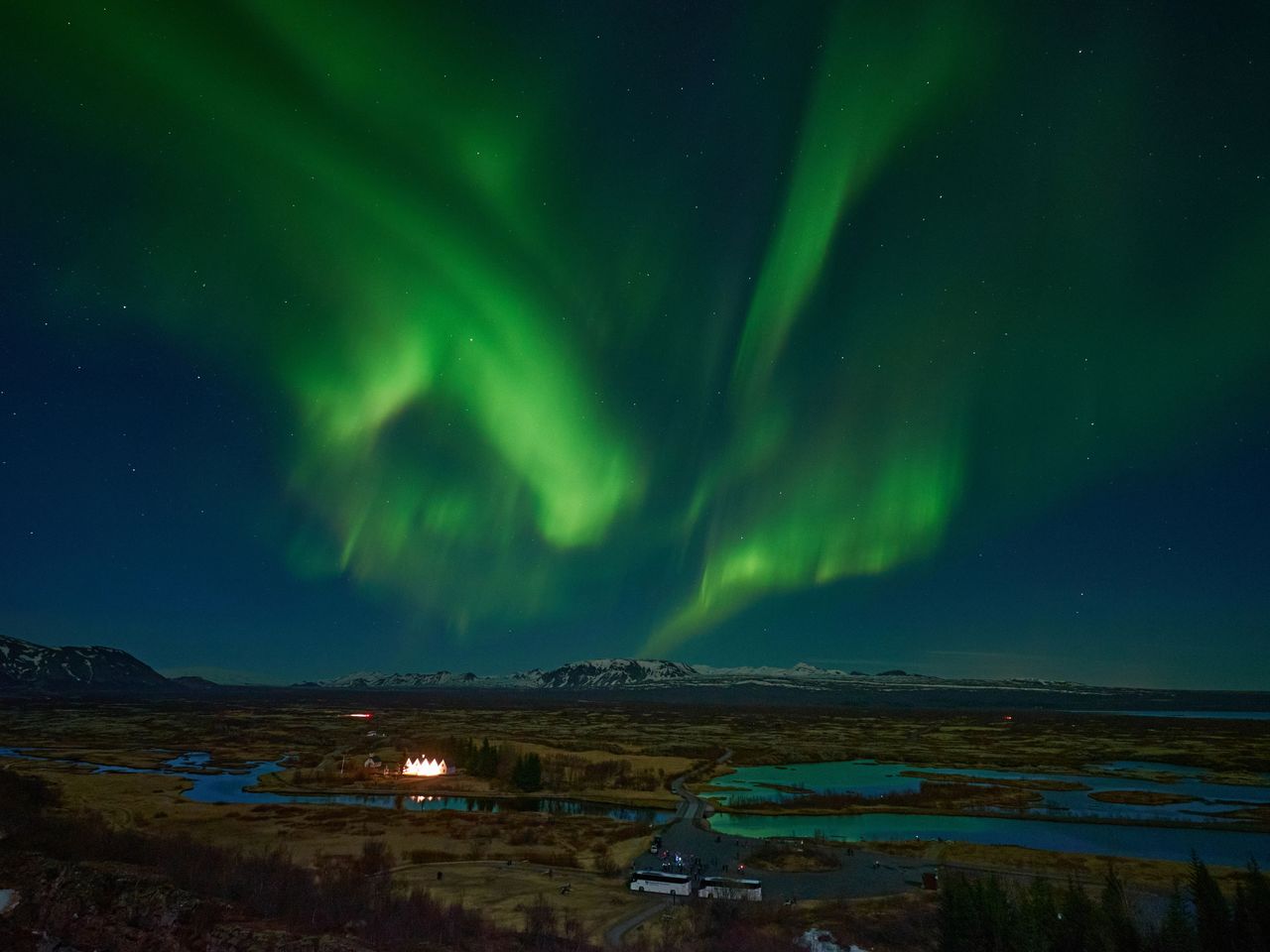 Thingvellir Nationalpark abends/nachts mit Aurora borealis