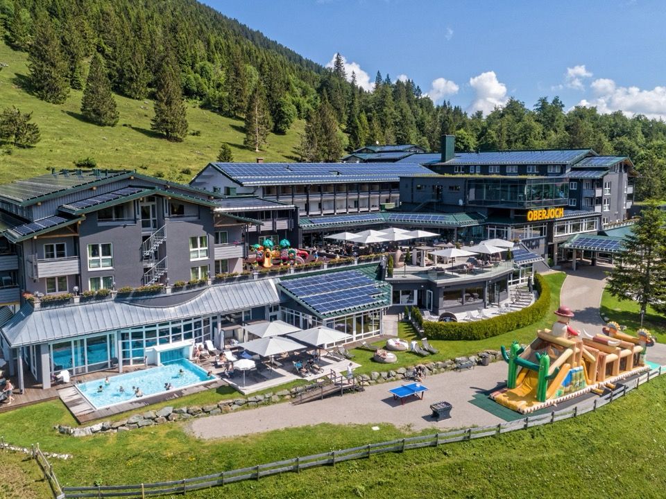 FAMILUX Oberjoch Allgäu Hotelansicht