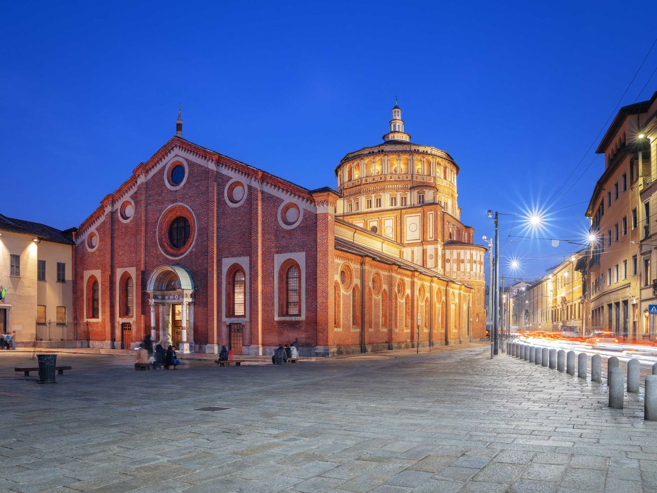 Santa Maria delle Grazie, Außenansicht, am Abend