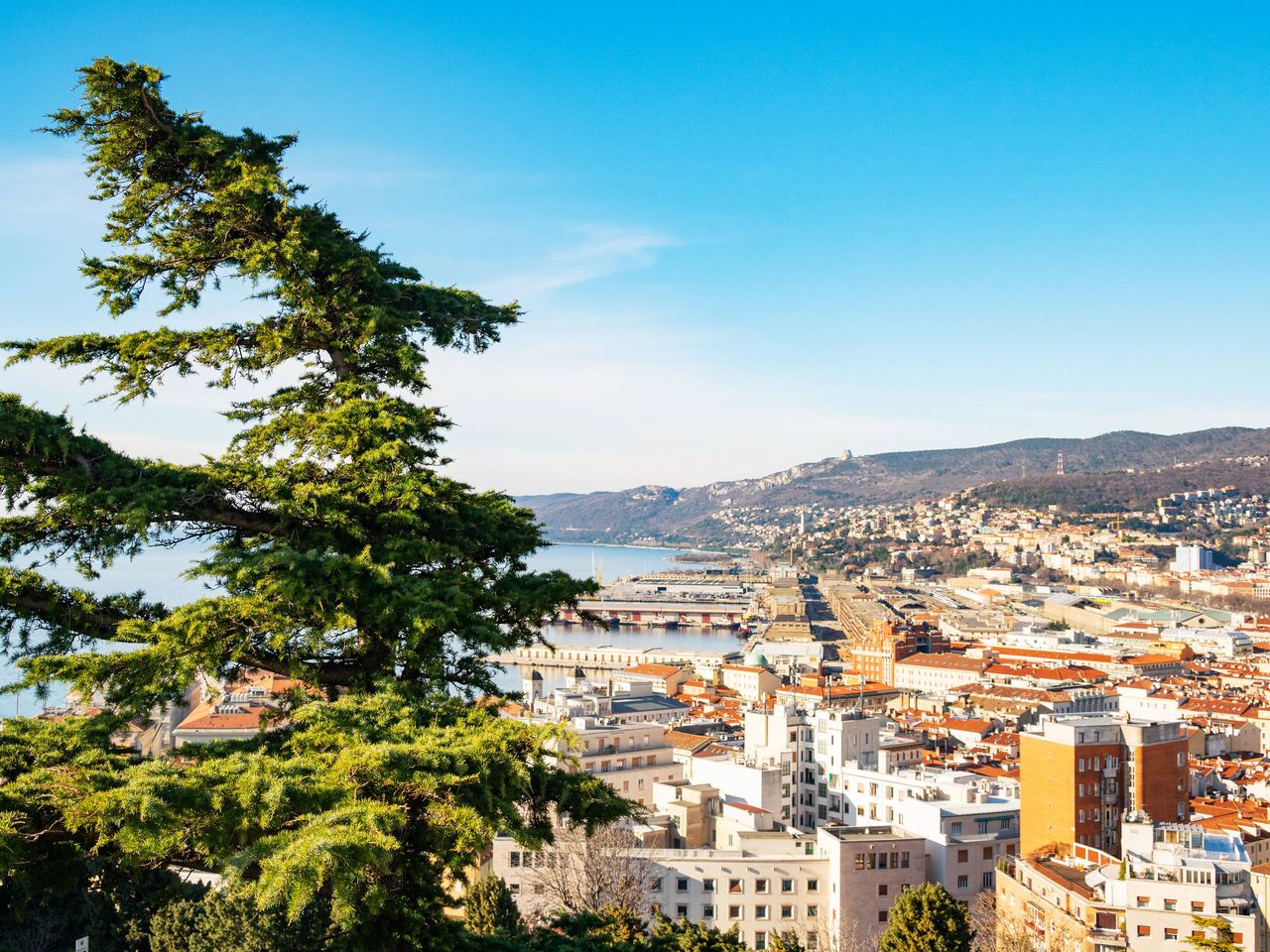 Blick von oben auf Triest