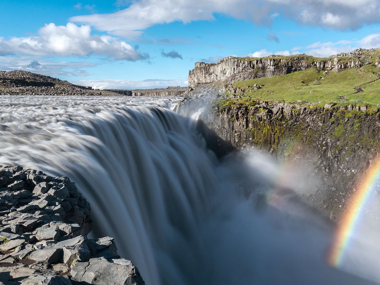 Regenbogen über dem Dettifoss, Island