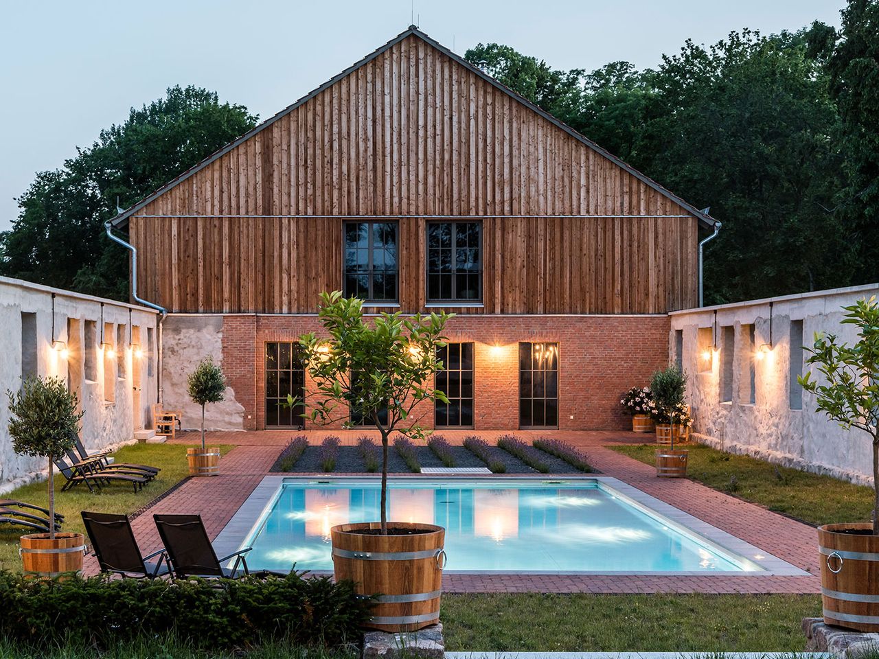 Gutshof Fredenwalde, Pool