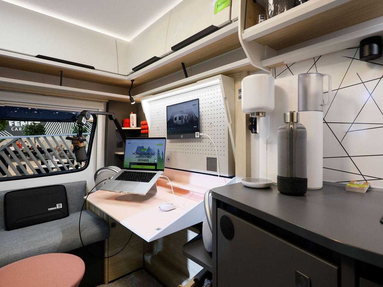 „Live.Work.Connect“, Wohnwagen von Fendt-Caravan