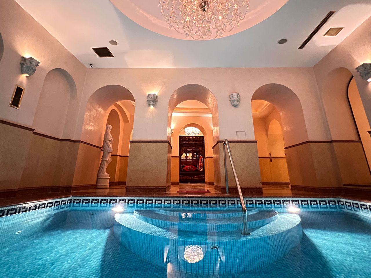 Pool im Alchymist Grand Hotel and Spa in Prag 