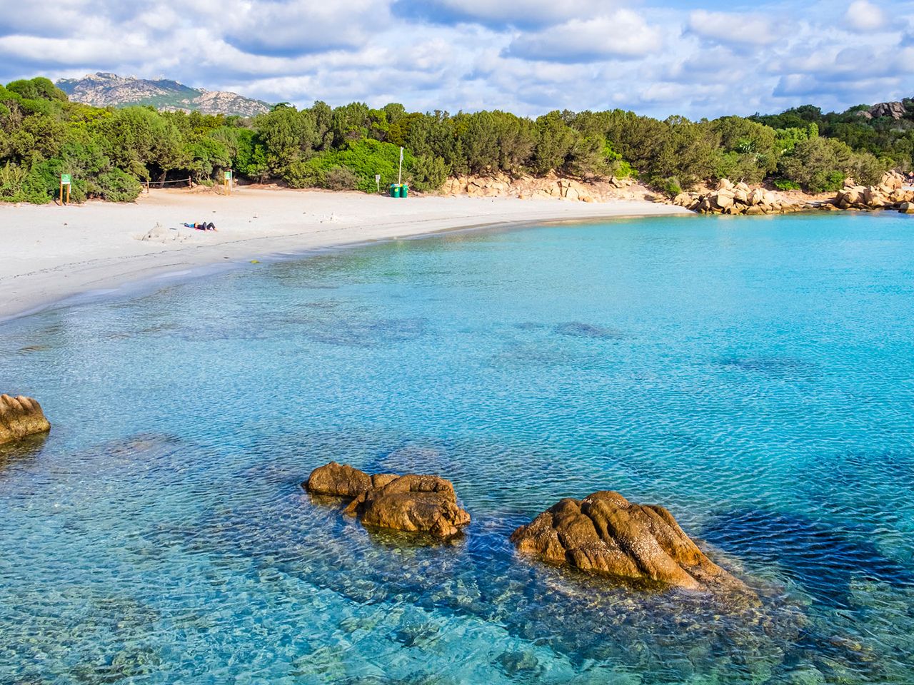 Capriccioli Beach, Sardinien