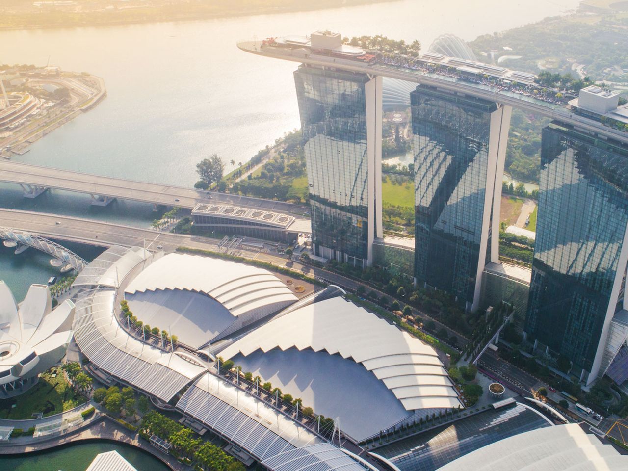 Das „Marina Bay Sands“ soll optisch an ein Kartenspiel erinnern